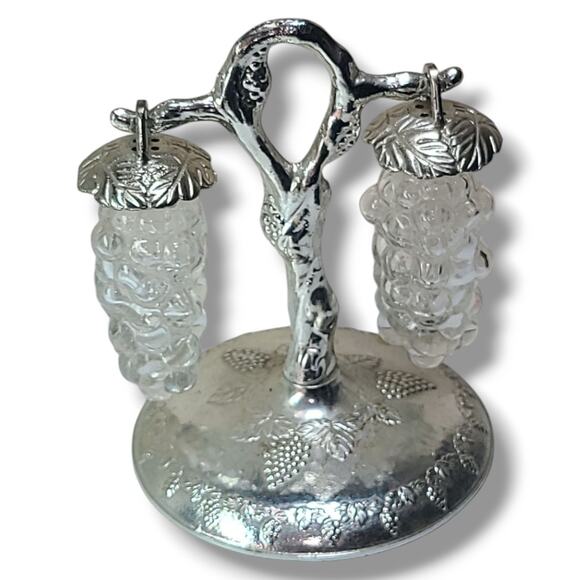 Vintage Apco Designs Glass Grape Cluster Salt & Pepper Shakers Made in Japan - Picture 2 of 7